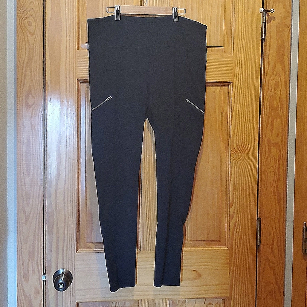 Athleta Pants XL Wide Waistband Zip Pockets Black
